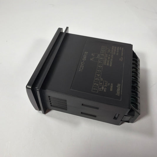 Autonics TC3YT-B4R16 Temperature Controller 100-240VAC Panel Mount Untested