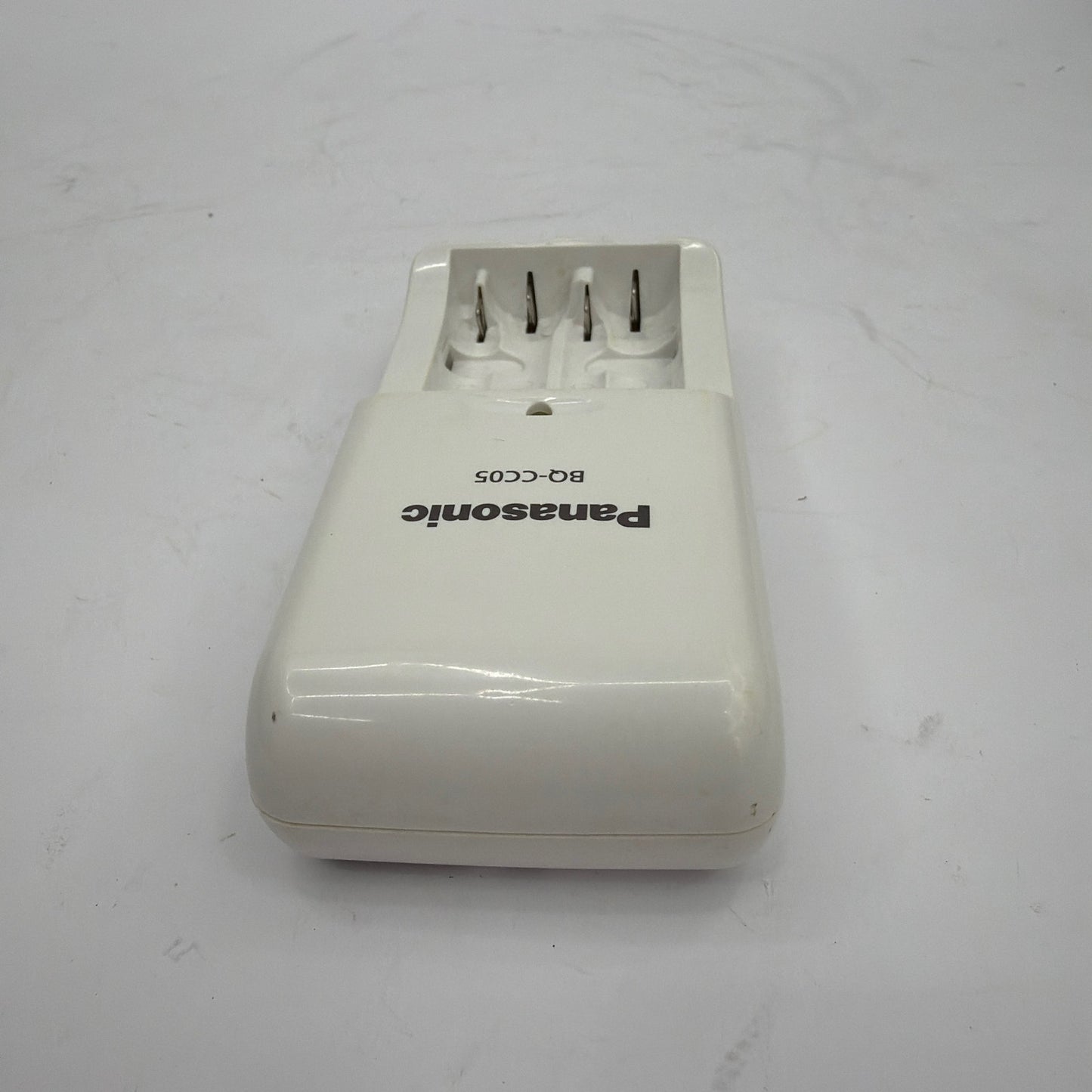 Panasonic BQ-CC05 AA/AAA NiMH Battery Charger 4-Slot White Tested Working