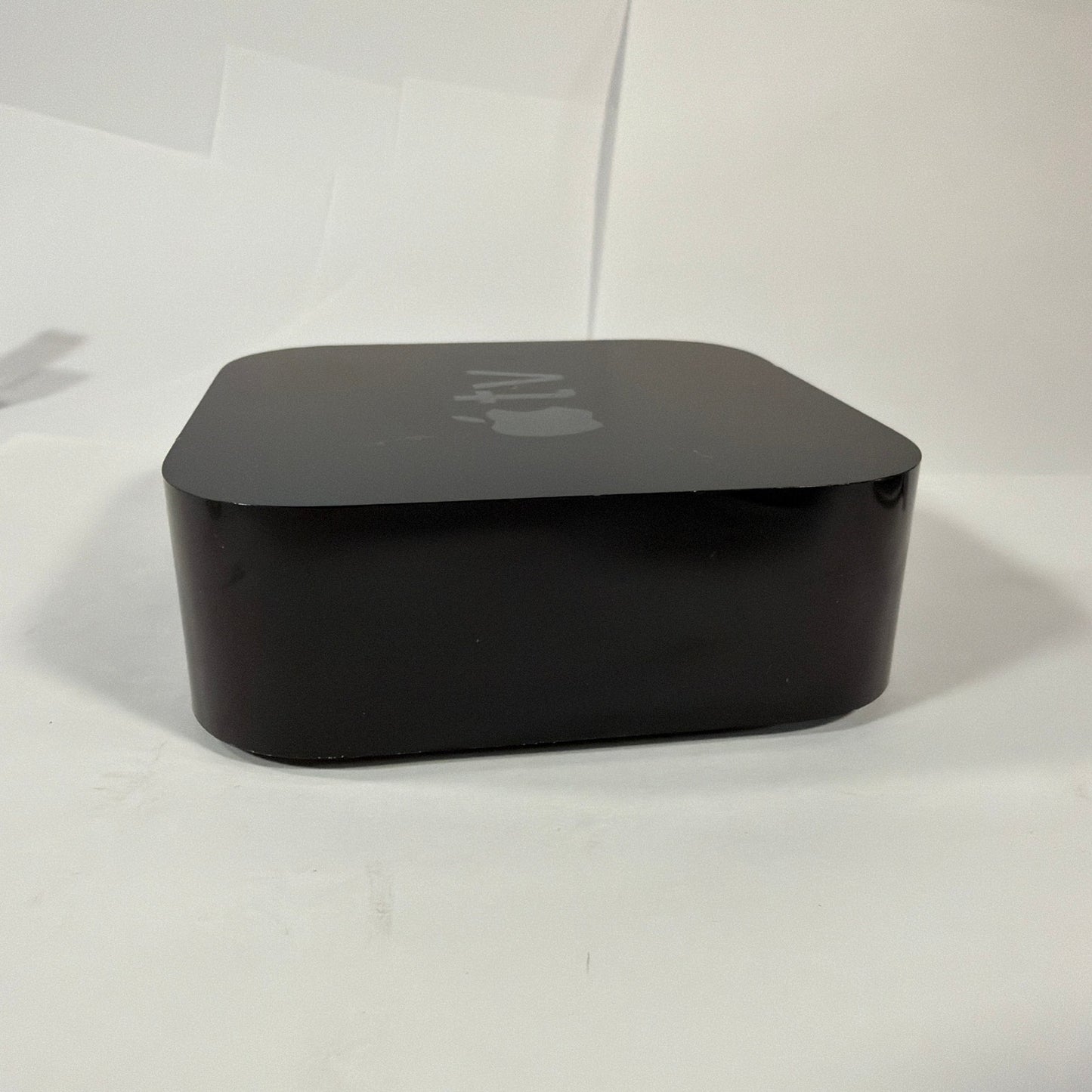 Apple TV 4K 1st Gen A1842 Black Media Streamer with Siri Remote
