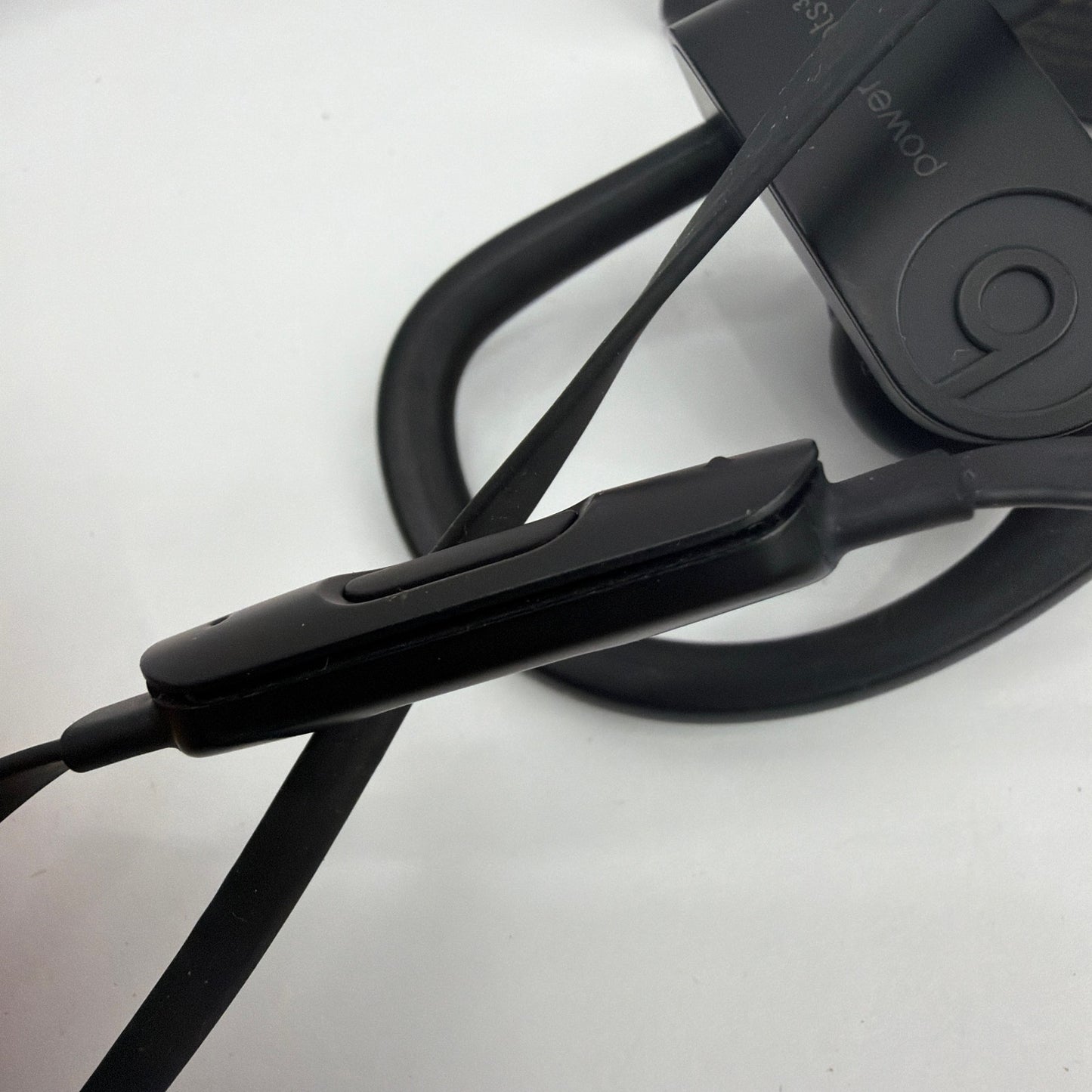 Beats Powerbeats3 Wireless Earphones Black Tested Working