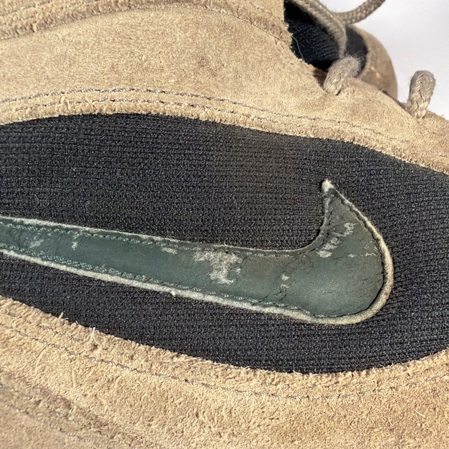Vintage Nike 685116-031 Suede Trail Hiking Boots Men’s 12 Brown/Black