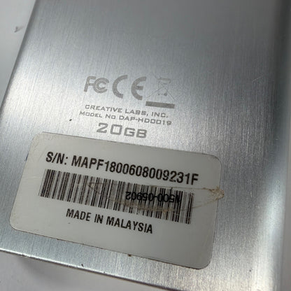 Creative Zen Sleek Photo 20GB MP3 Player DAP-HD0019 with Cable, Charger, Earbuds