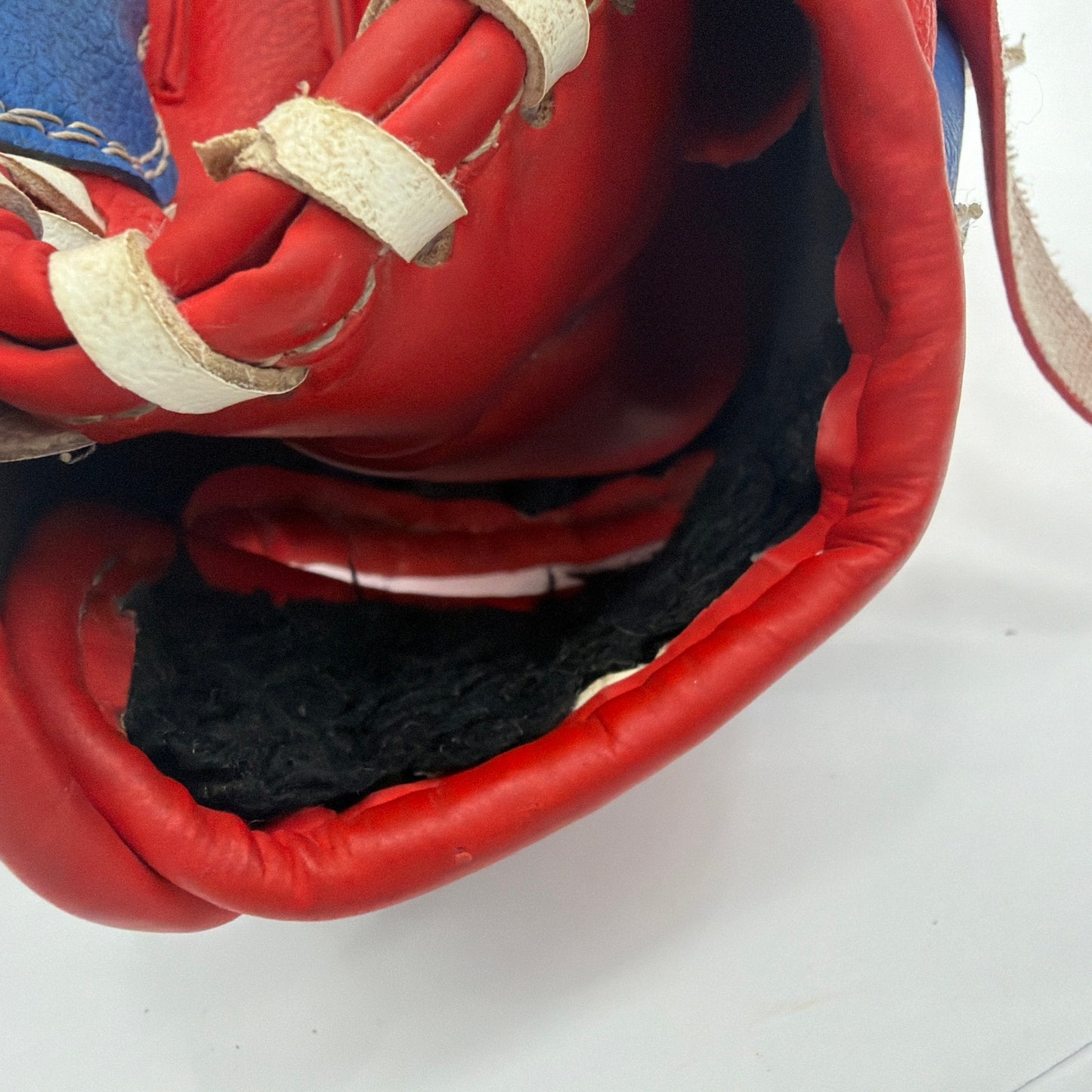 Rawlings PL19SR 9 Inch Youth Baseball Glove Red Blue