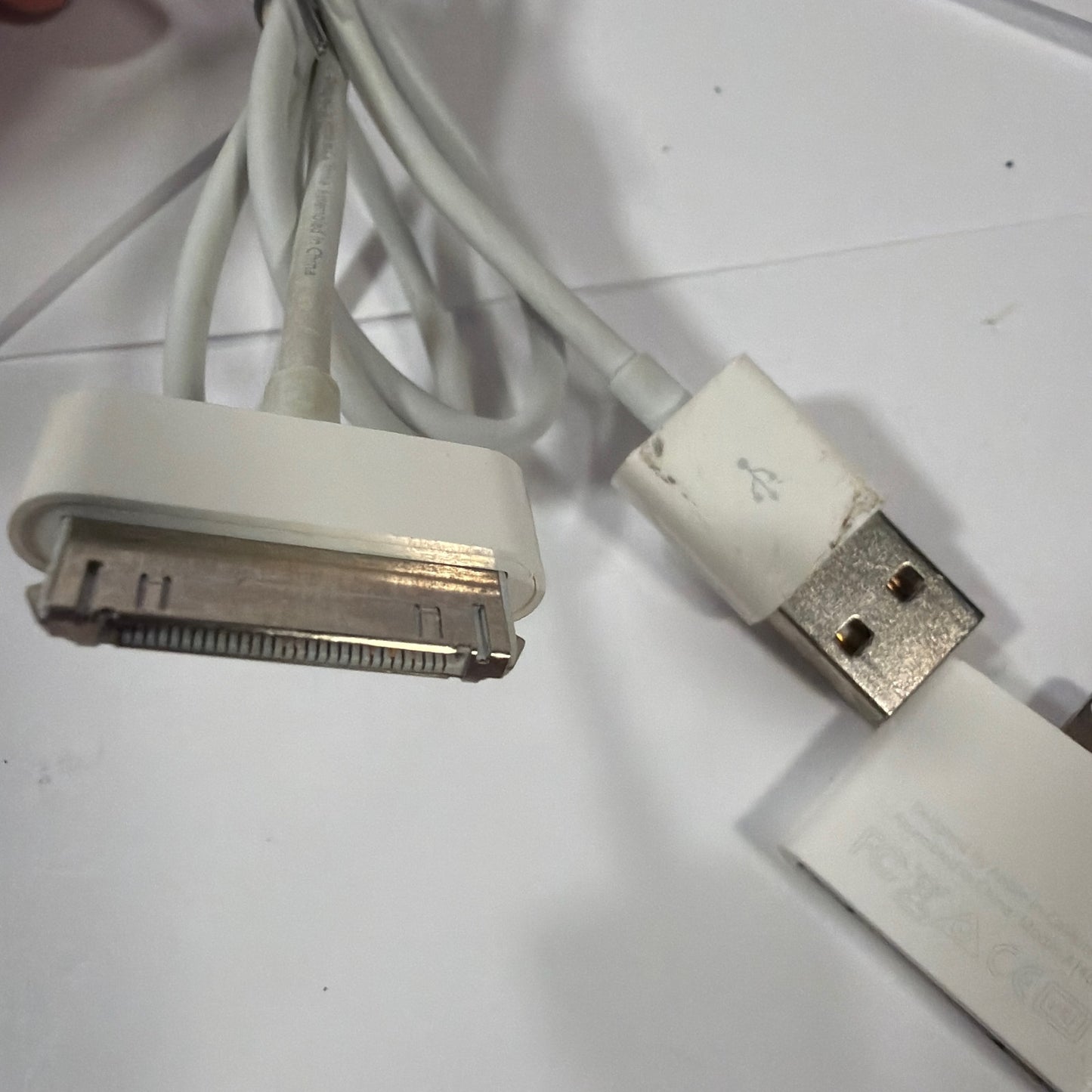Apple A1468 30-Pin to Lightning Adapter with 30-Pin USB Sync Cable Tested