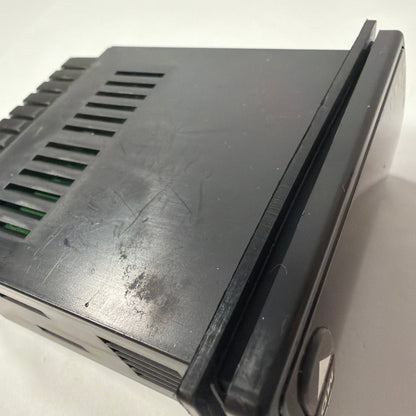Autonics TC3YT-B4R16 Temperature Controller 100-240VAC Panel Mount Untested