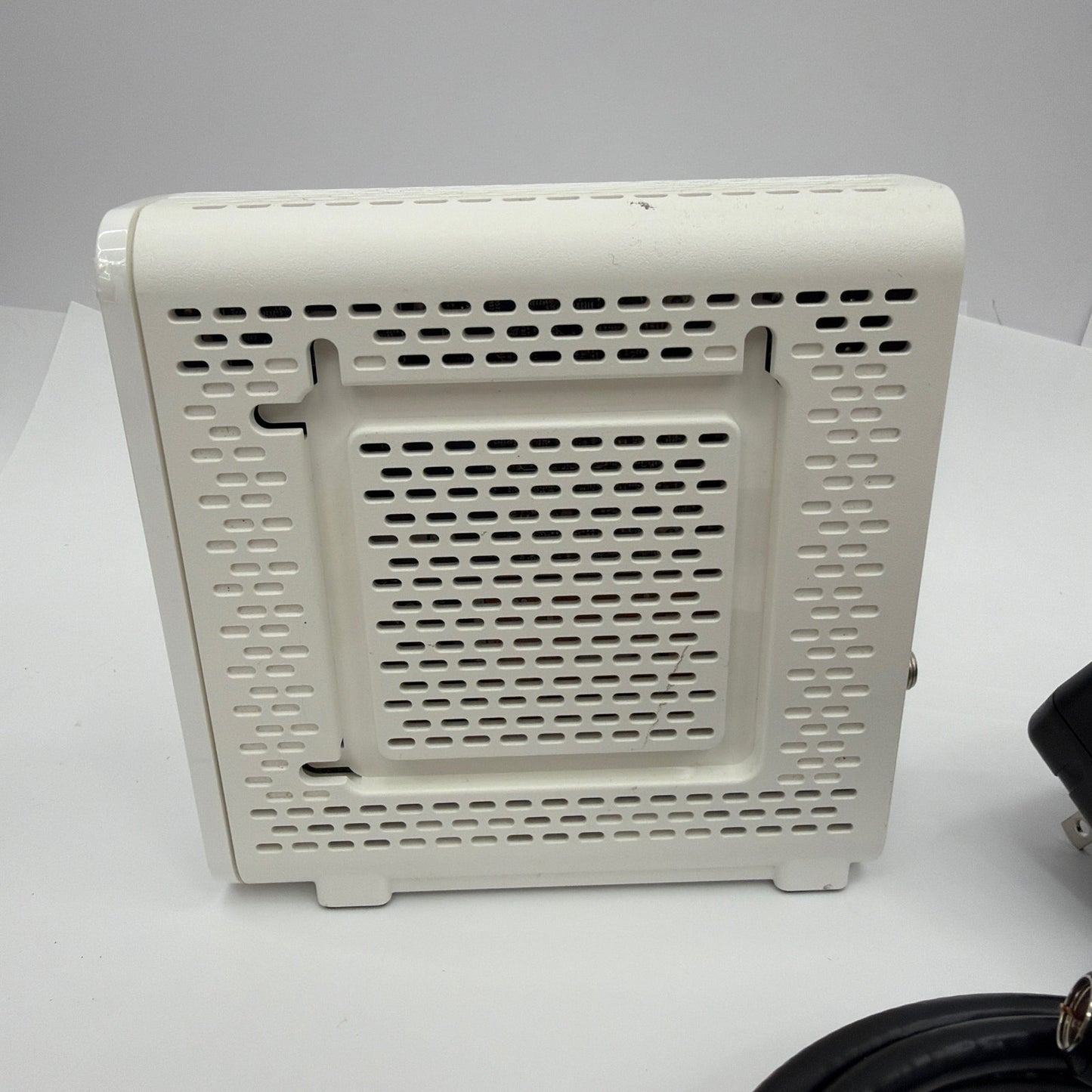 ARRIS SURFboard SB8200 DOCSIS 3.1 Cable Modem With Power Adapter Cables
