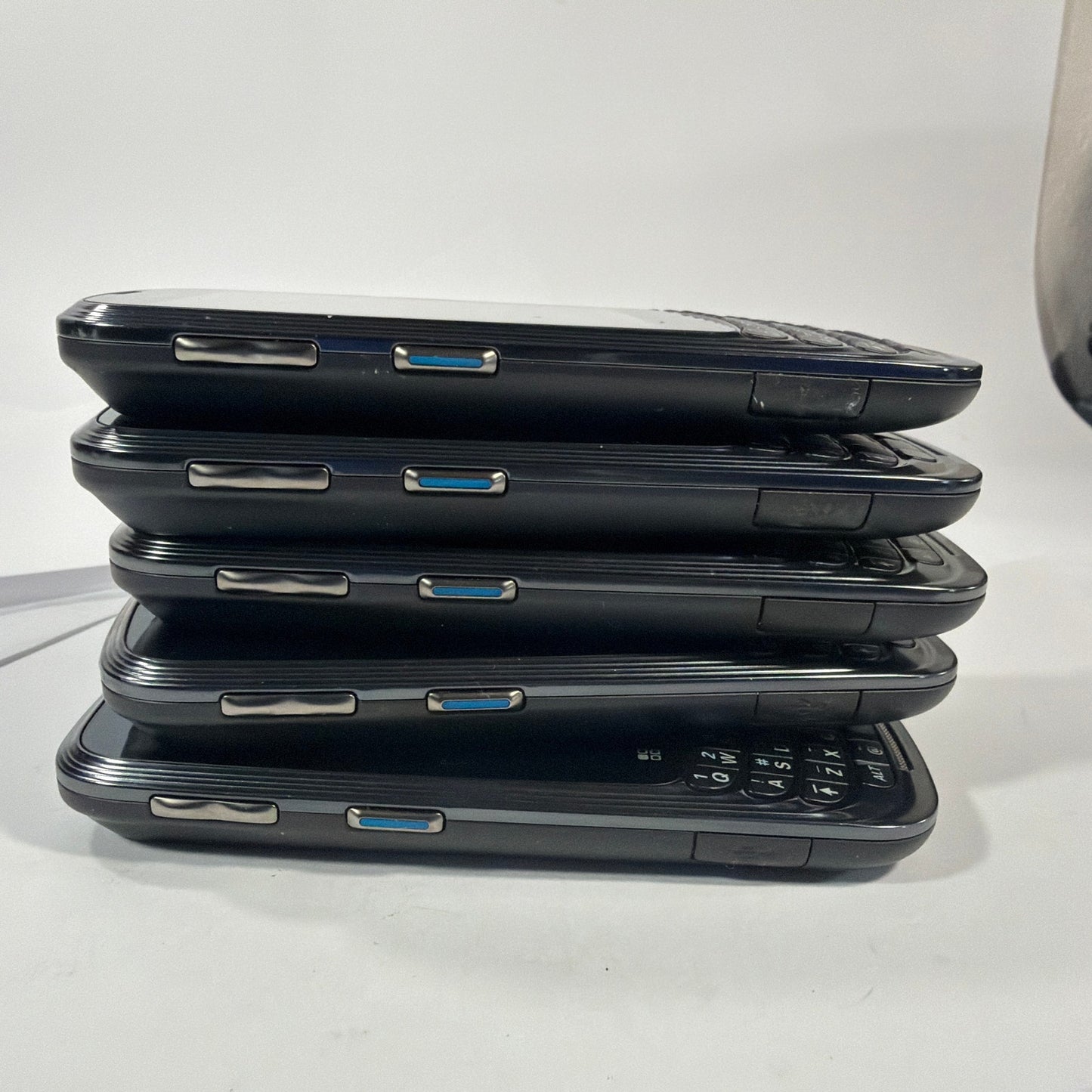 Lot of 5 Motorola Admiral XT603 Sprint QWERTY Smartphones Black Untested