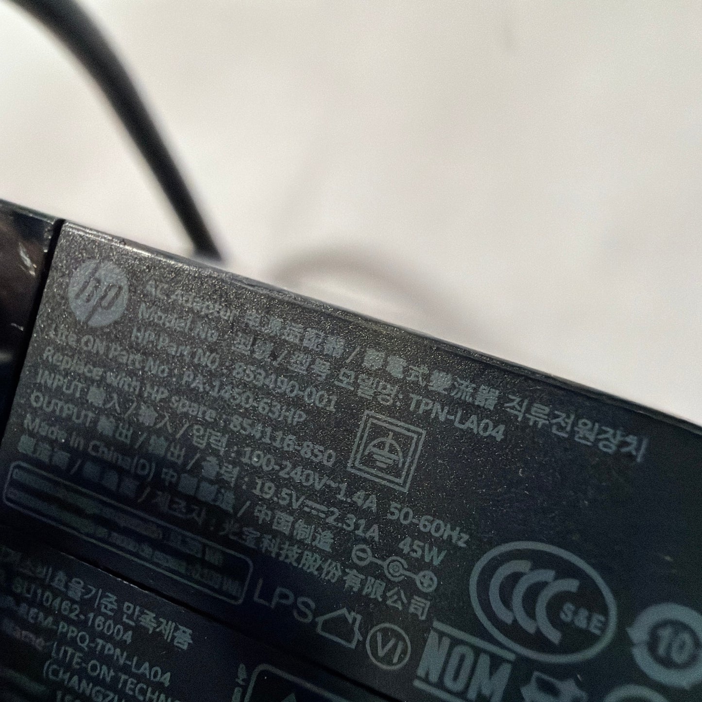 HP 45W 19.5V 2.31A AC Adapter Charger TPN-LA04 4.5mm Blue Tip