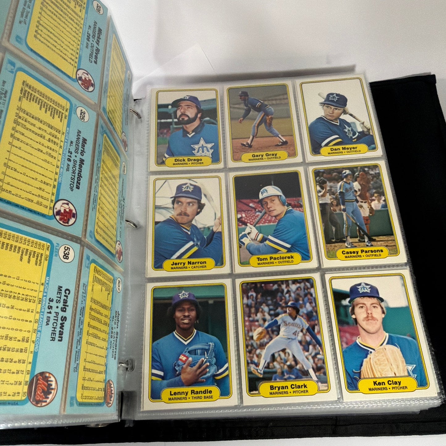 250+ Vintage Baseball Cards Lot in PenTab PRO Binder Topps Bowman O-Pee-Chee
