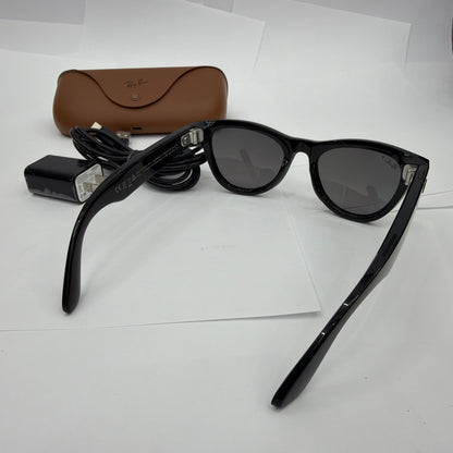 Ray-Ban Meta Skyler Gen 2 Smart Glasses Black Polarized RW4014 with Case