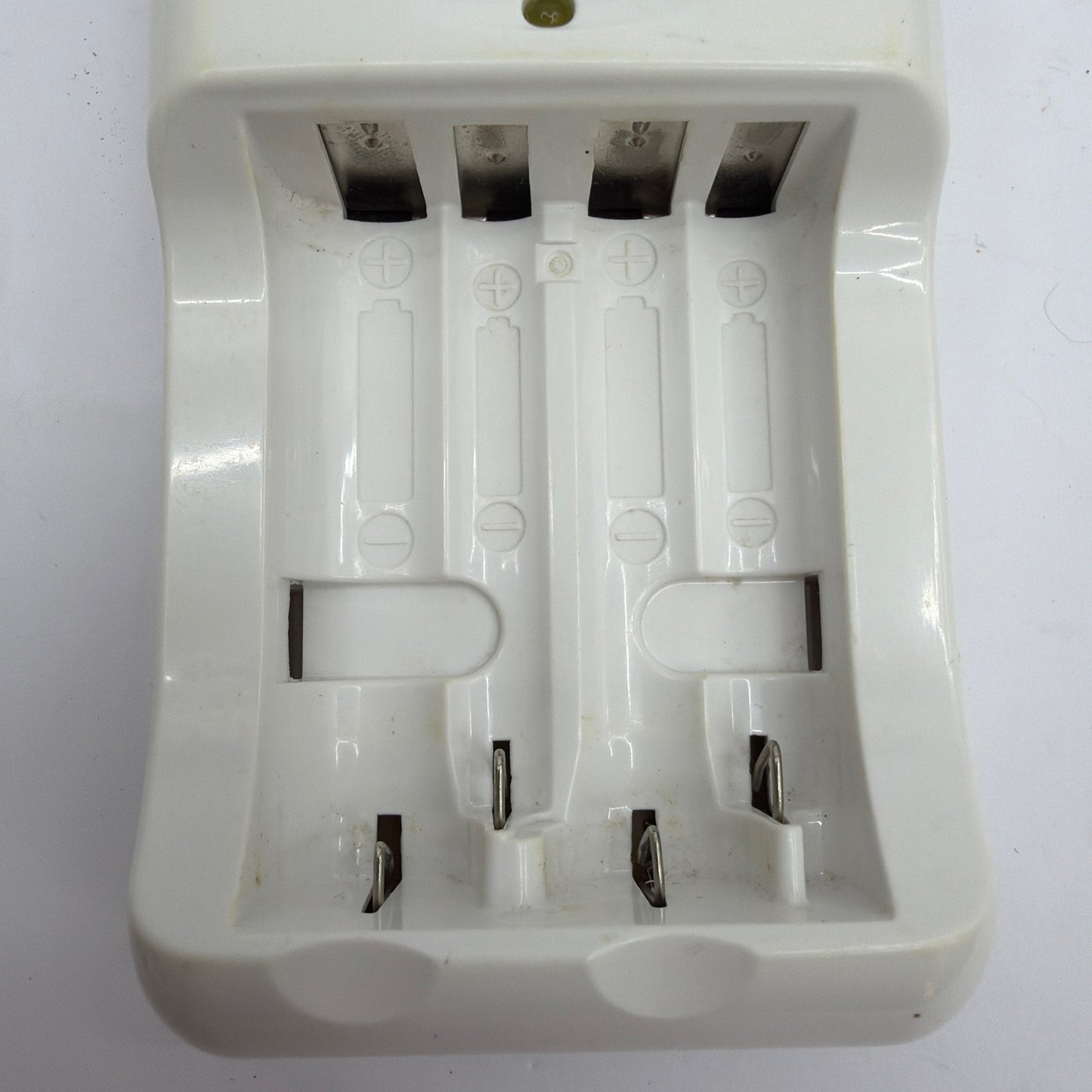 Panasonic BQ-CC05 AA/AAA NiMH Battery Charger 4-Slot White Tested Working