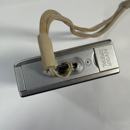 Canon PowerShot SD1000 Digital ELPH 7.1MP Silver Camera Tested Working