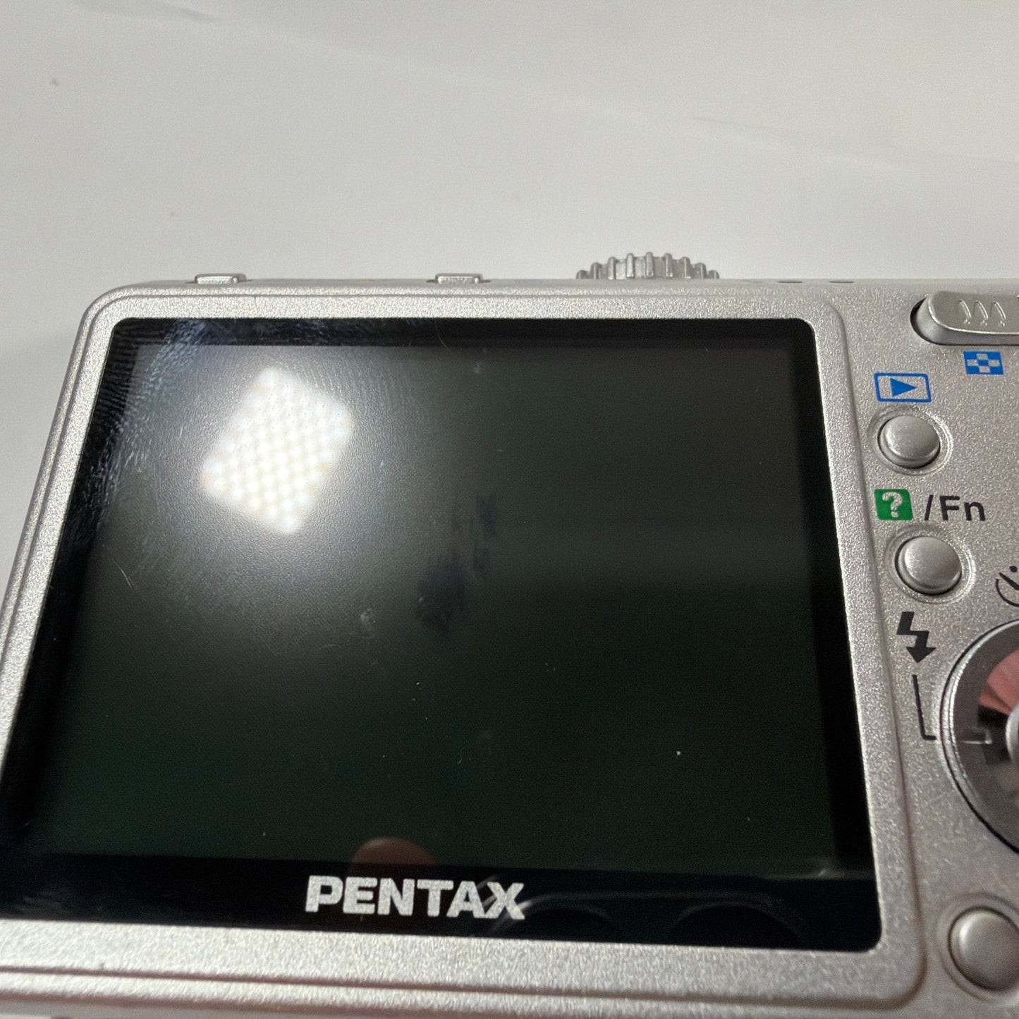 Pentax Optio S60 6.0MP Digital Camera Silver with 512MB SD Card Read