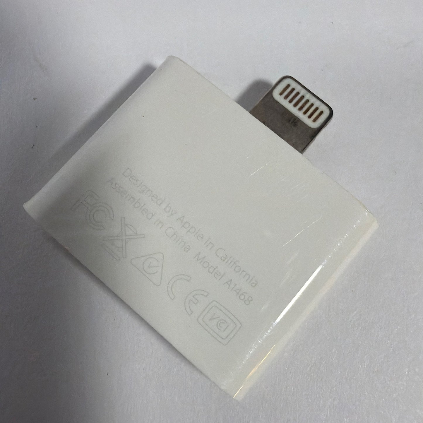 Apple A1468 30-Pin to Lightning Adapter with 30-Pin USB Sync Cable Tested