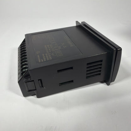 Autonics TC3YT-B4R16 Temperature Controller 100-240VAC Panel Mount Untested