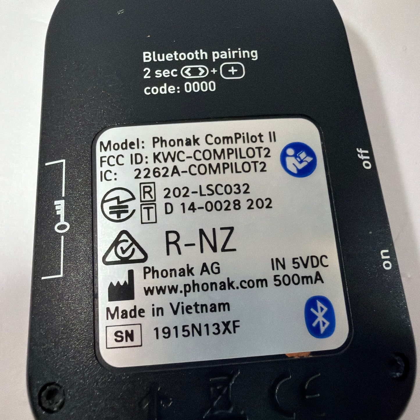 Phonak ComPilot II Hearing Aid Bluetooth Streamer with Power Adapter and USB