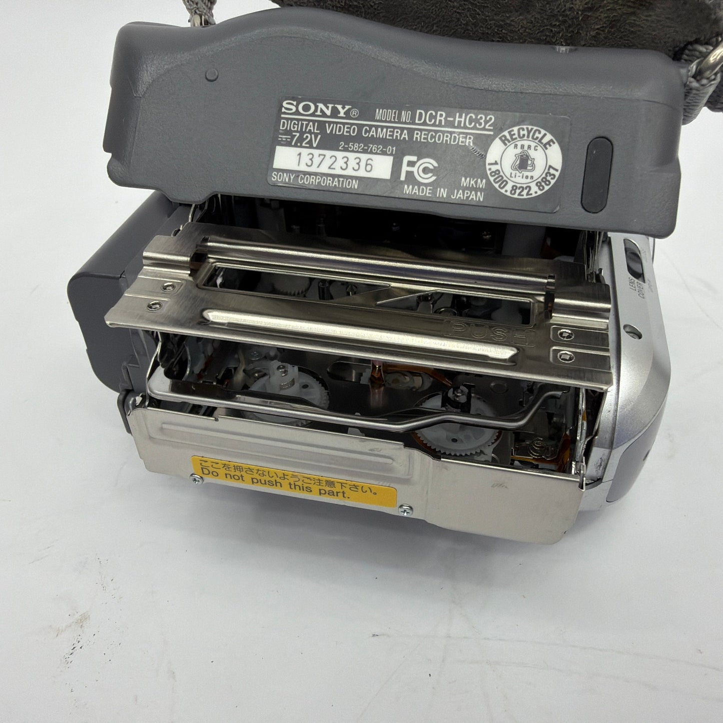 Sony DCR-HC32 MiniDV Digital Video Camcorder Carl Zeiss Lens For Parts/Repair