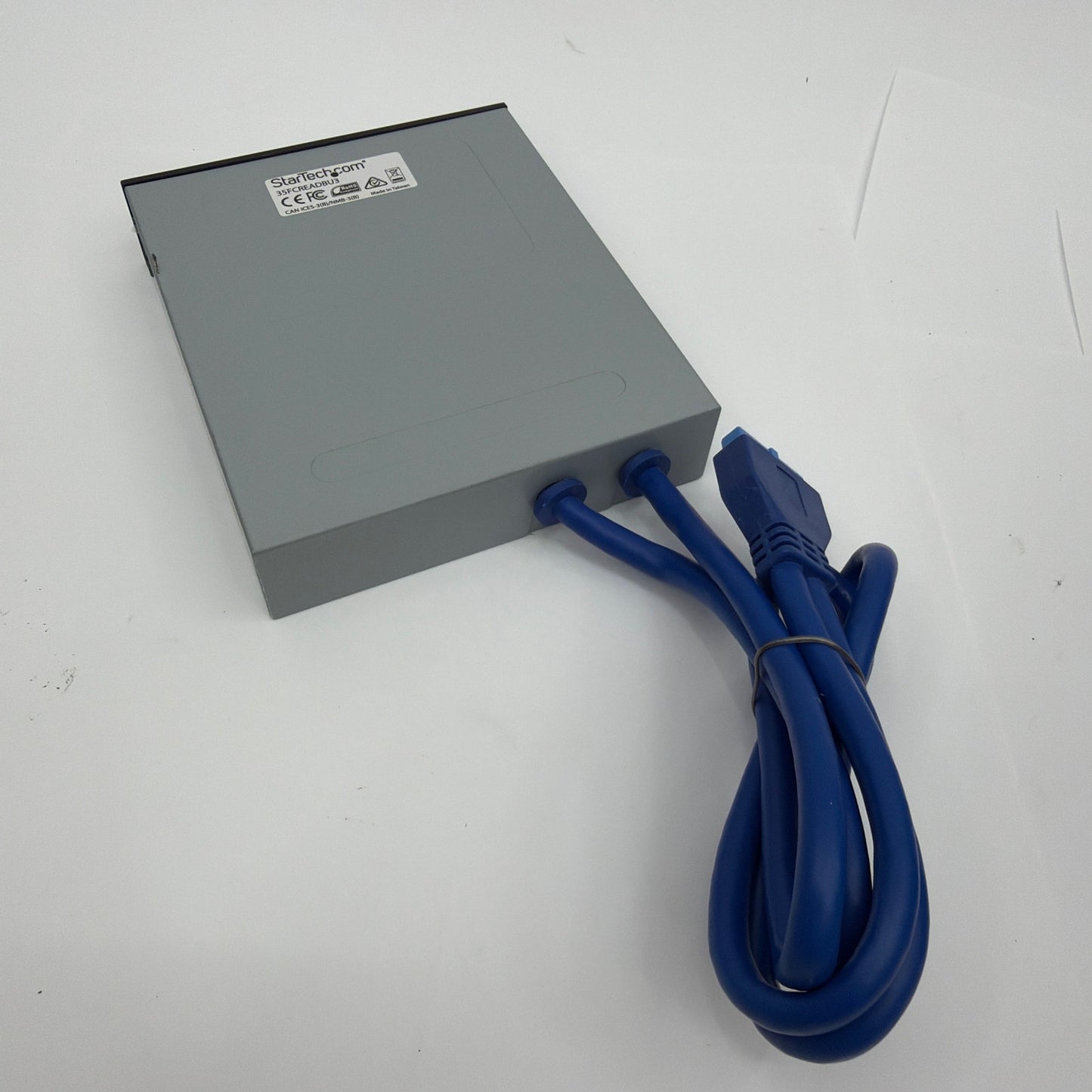 StarTech.com 35FCREADBU3 3.5 Inch Internal USB 3.0 Multi-Card Reader