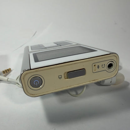 Creative Zen Sleek Photo 20GB MP3 Player DAP-HD0019 with Cable, Charger, Earbuds