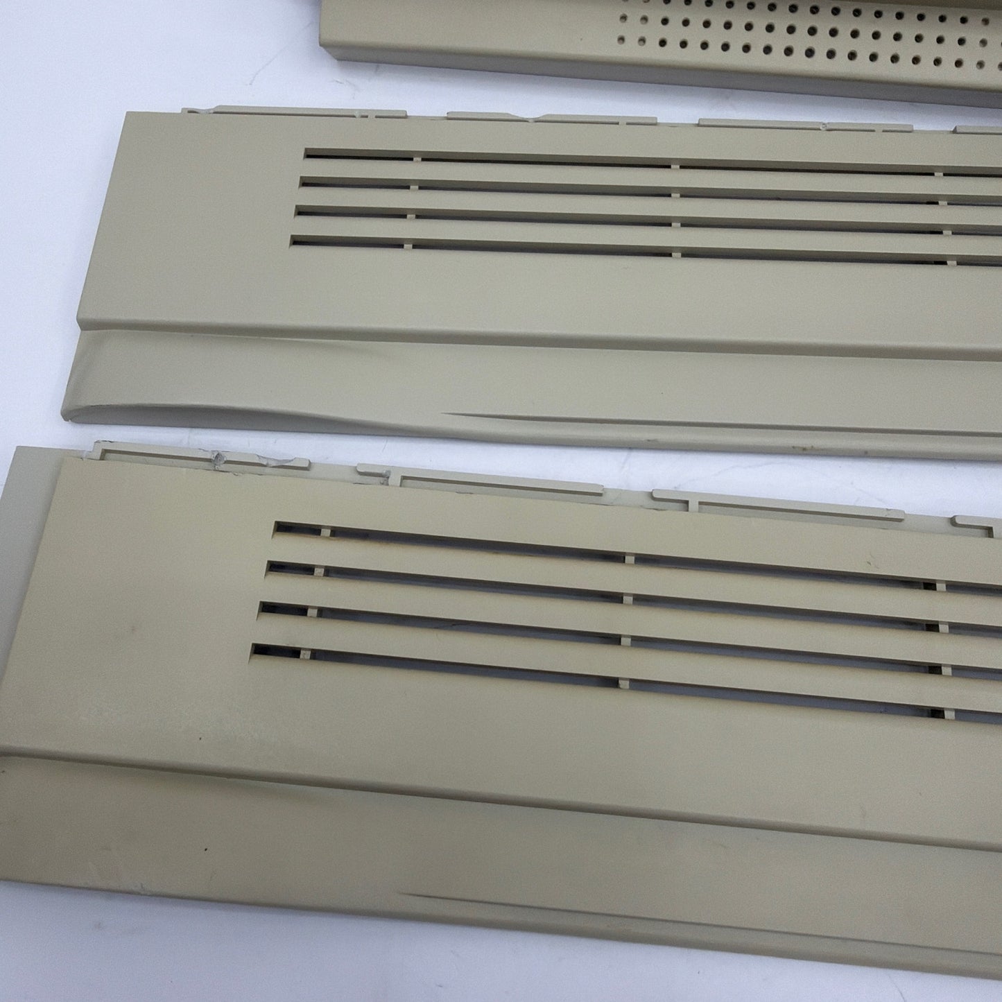Apple Macintosh Performa 637CD Front Bezel and Vented Case Panels Beige