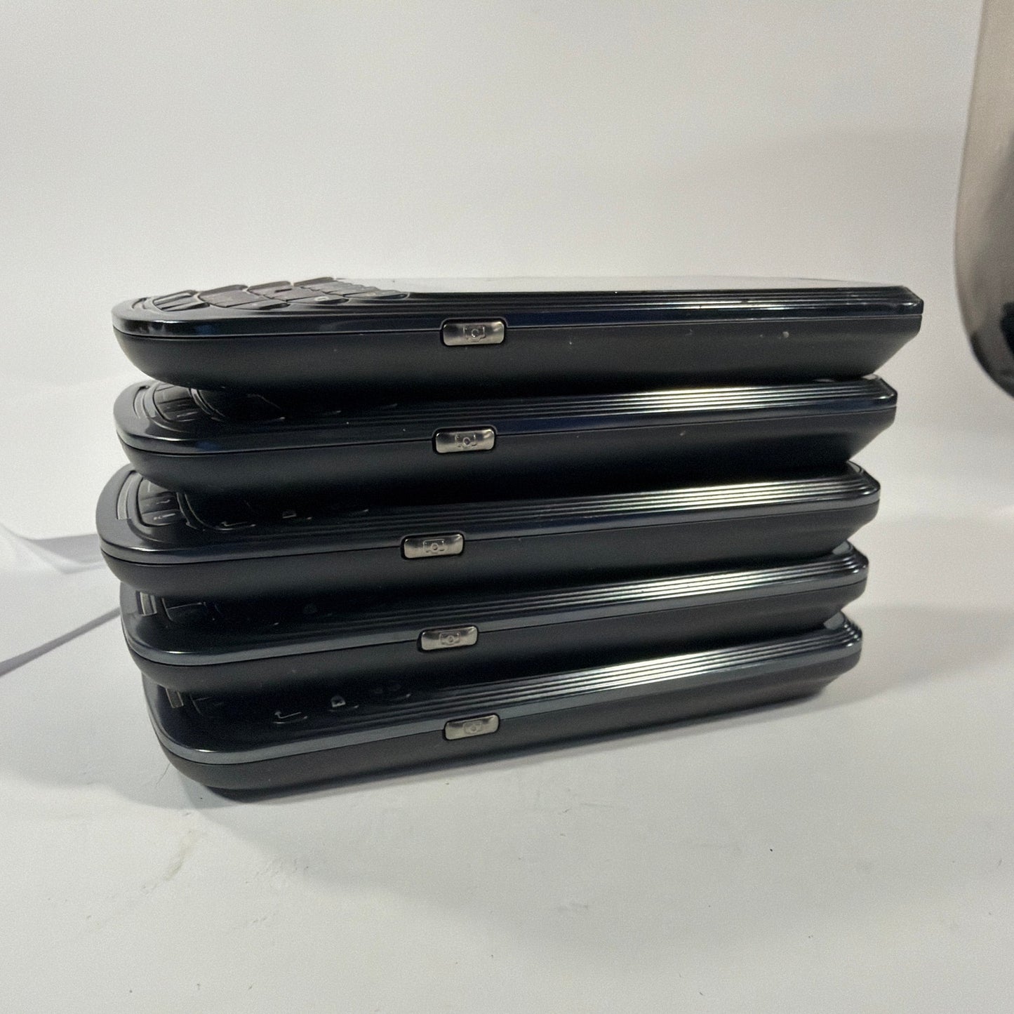 Lot of 5 Motorola Admiral XT603 Sprint QWERTY Smartphones Black Untested