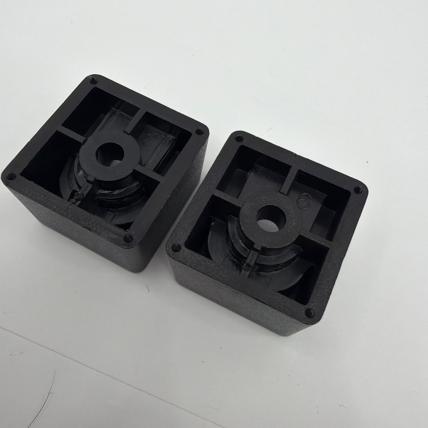 VIZIO 1101-0007481 Wall Mount Brackets for Surround Speakers Pair w Screws