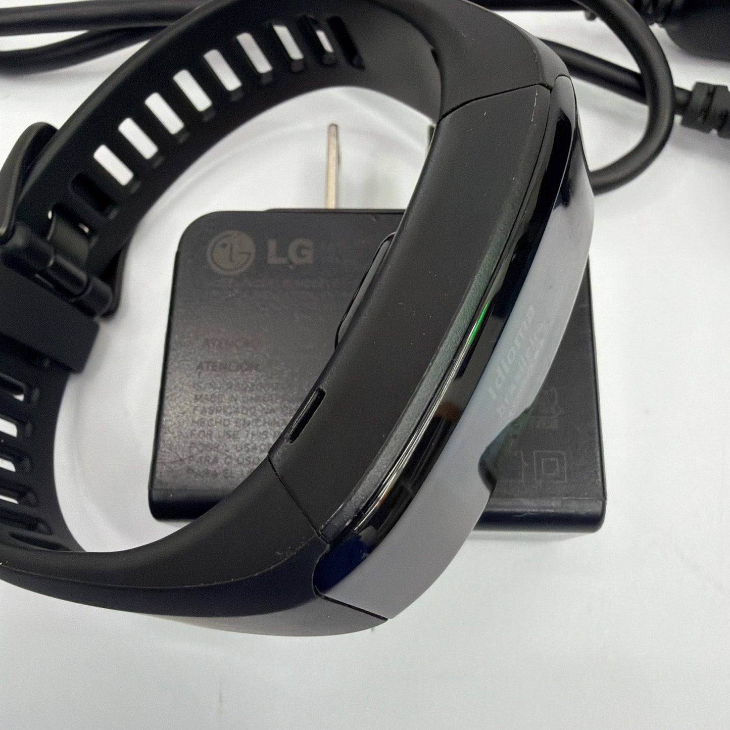 Garmin vivosmart HR Fitness Tracker Black With Charging Cable Dock