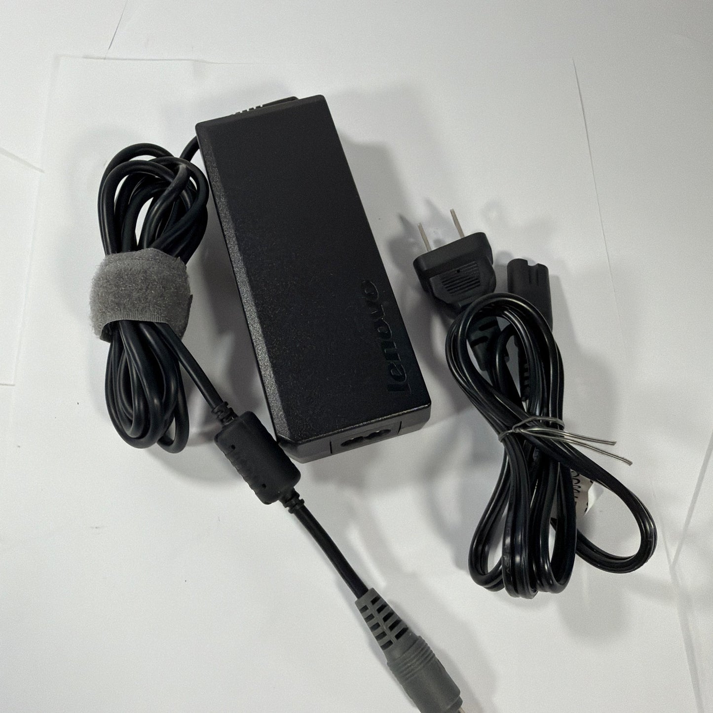 Lenovo 90W 20V AC Adapter Charger 42T4438 42T4439 7.9mm Round Tip