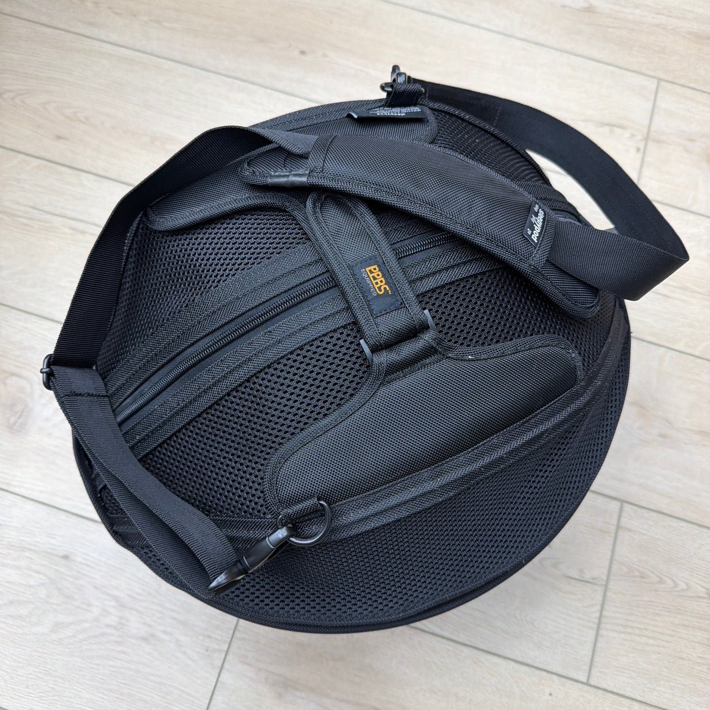 Sleepypod Mobile Pet Bed Round Pet Carrier with Shoulder Strap Black