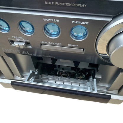 Sanyo CWM-480 BassXpander CD Portable Radio Cassette Recorder w/ Remote & Box